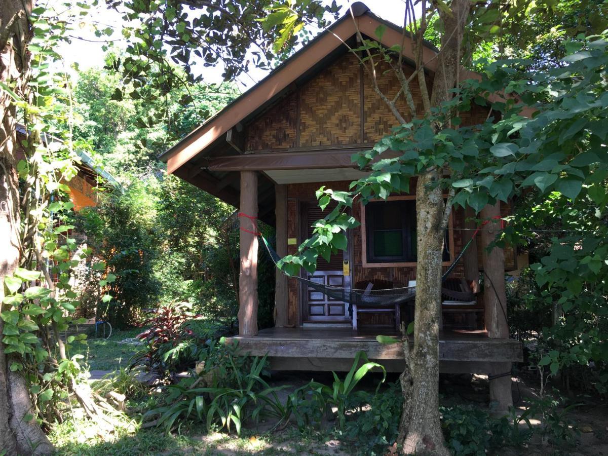 Starlight Beach Resort Koh Phayam Eksteriør bilde