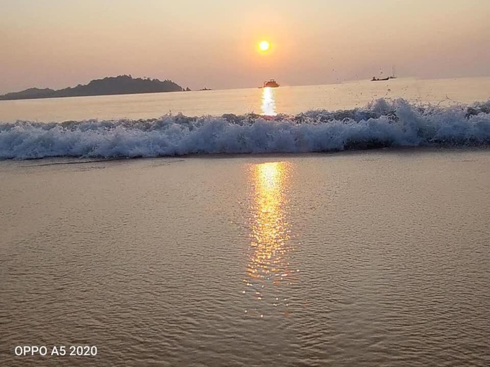 Starlight Beach Resort Koh Phayam Eksteriør bilde
