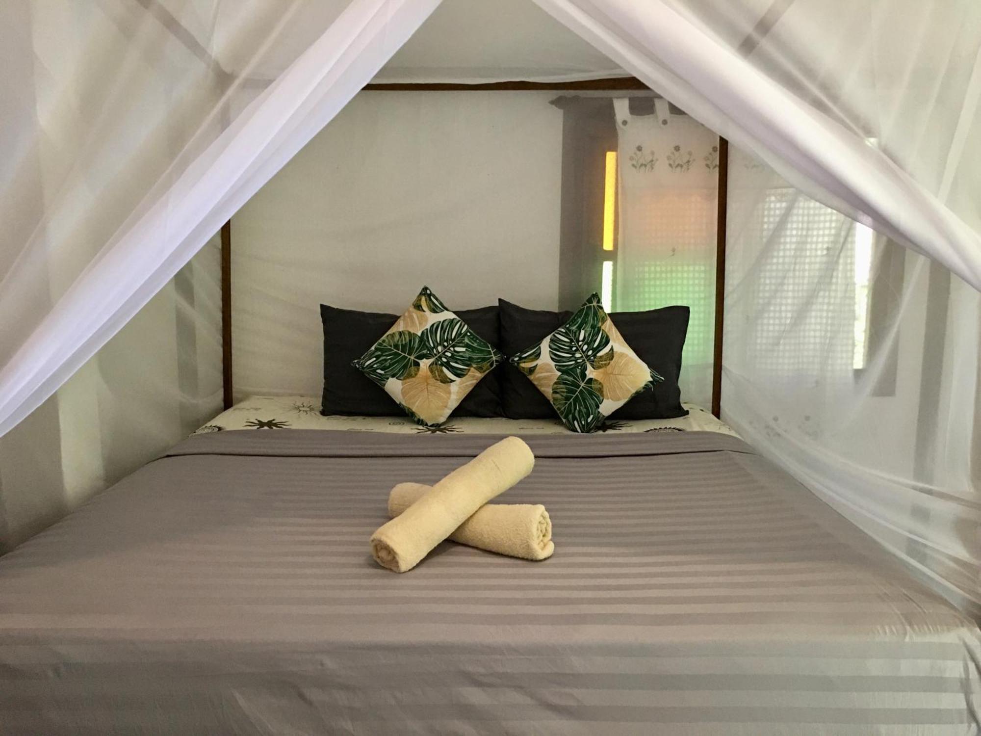 Starlight Beach Resort Koh Phayam Eksteriør bilde
