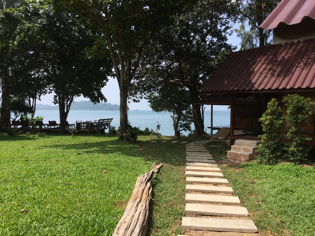 Starlight Beach Resort Koh Phayam Eksteriør bilde