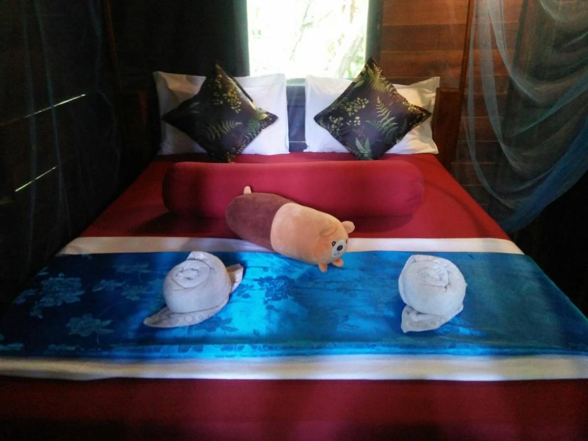 Starlight Beach Resort Koh Phayam Eksteriør bilde